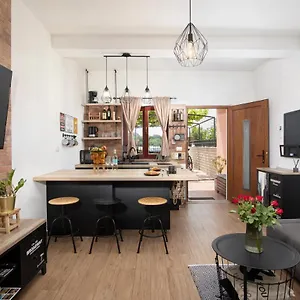 https://apartments-ingrid-pula.pula-hotels.org