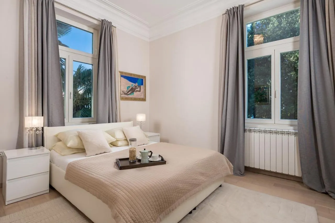 Villa Sokol Apartments Opatija Center 0*,