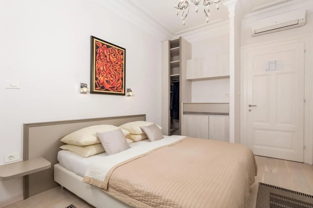 Villa Sokol Apartments Opatija Center 0*,