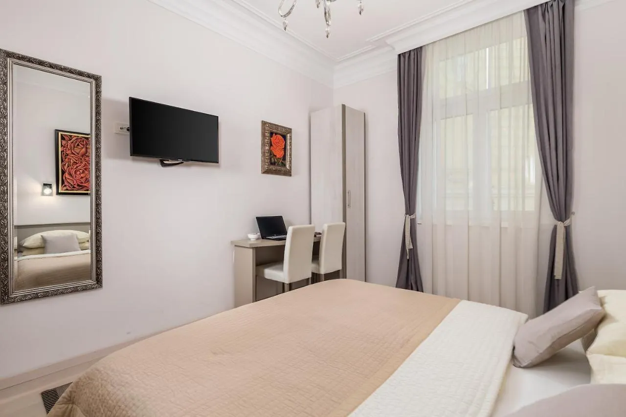 Villa Sokol Apartments Opatija Center