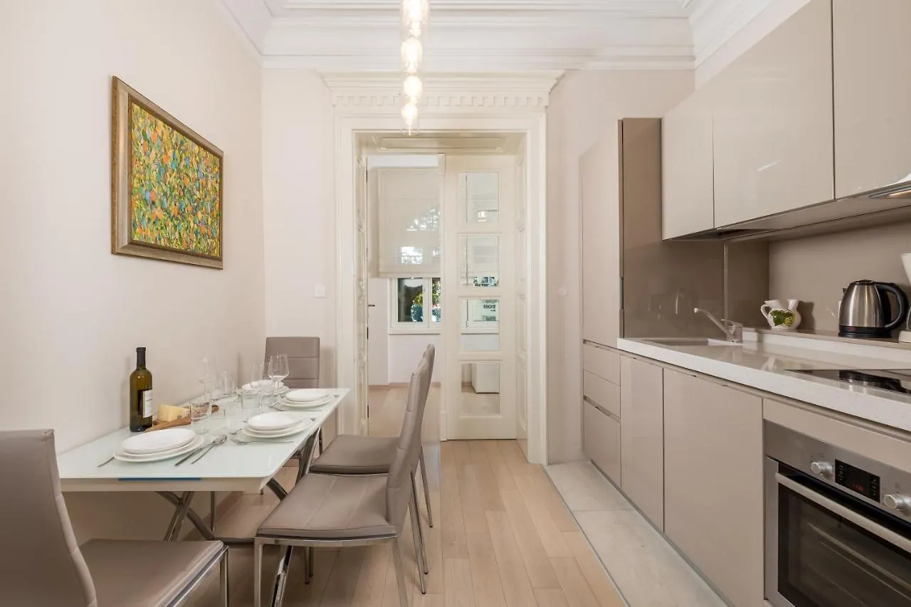 Villa Sokol Apartments Opatija Center