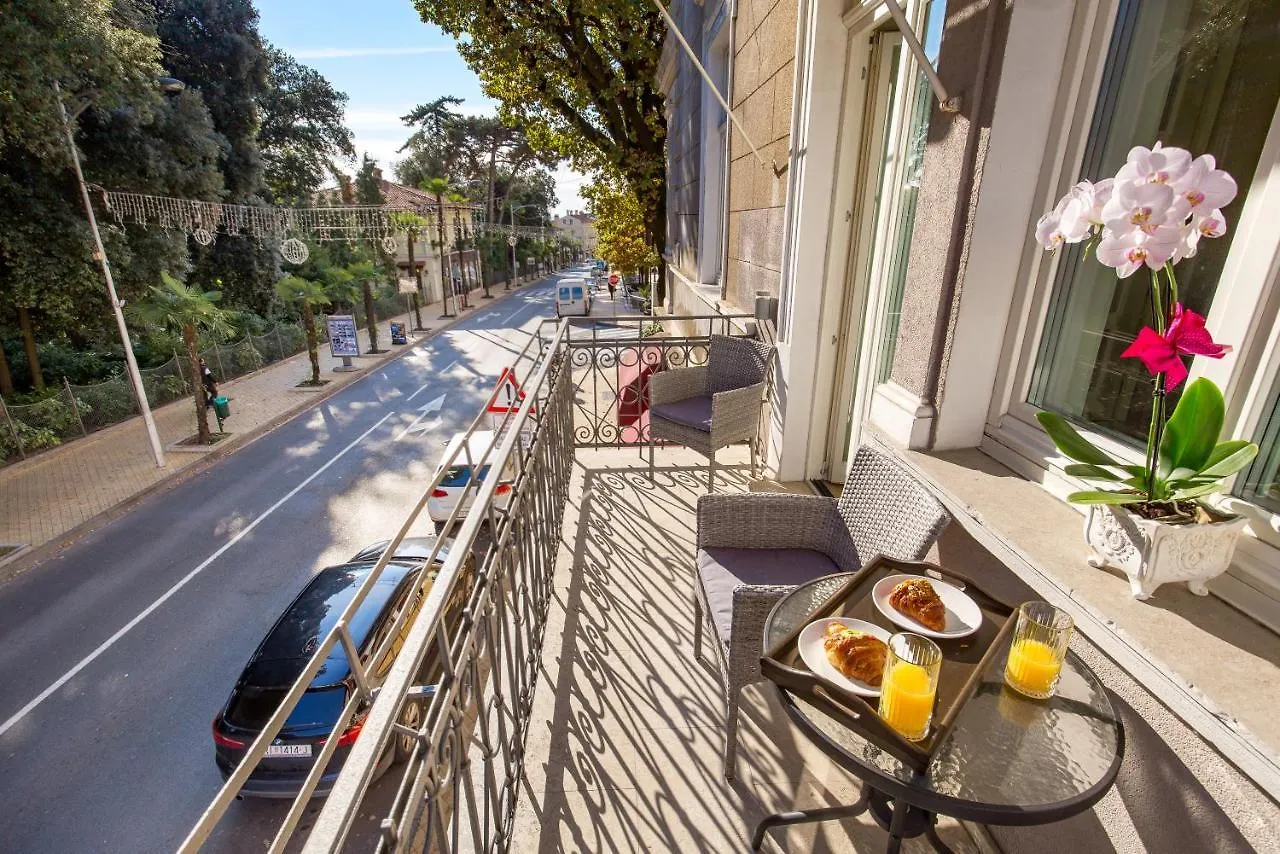 Villa Sokol Apartments Opatija Center