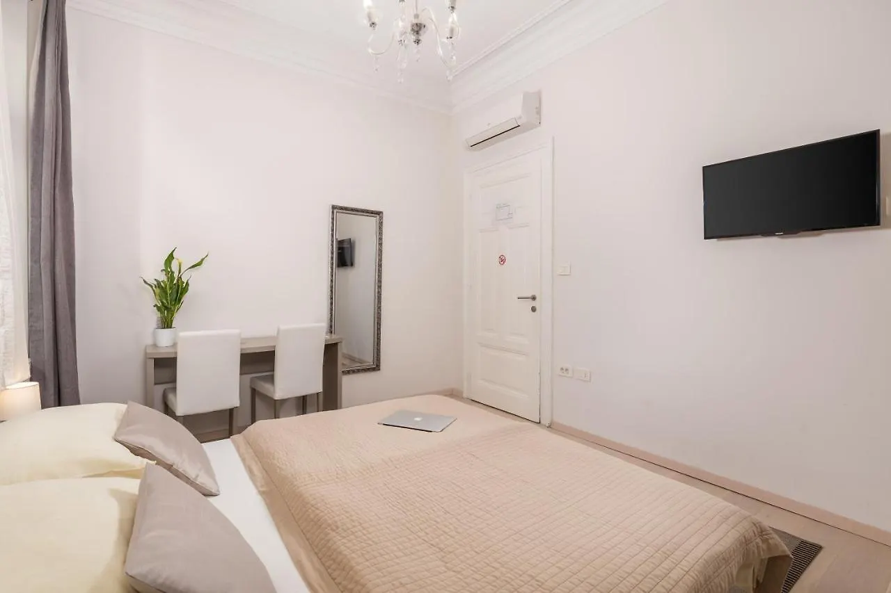 Villa Sokol Apartments Opatija Center 0*,